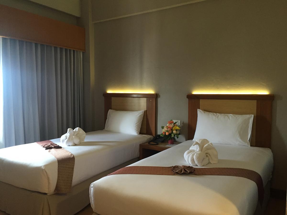 D-One Hotel Hat Yai Bagian luar foto