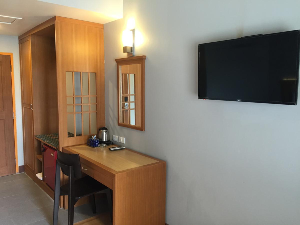 D-One Hotel Hat Yai Bagian luar foto